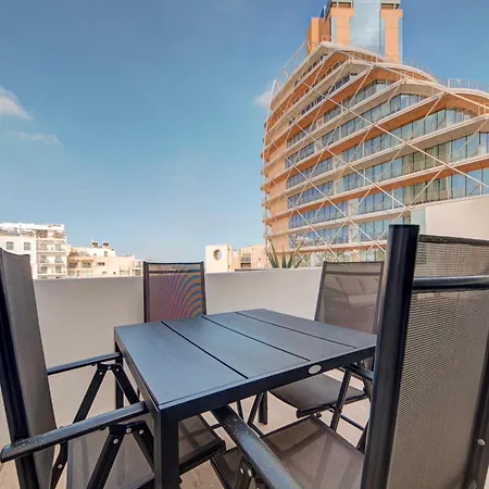 A Lovely 2br Penthouse In St Julians, Pv With Wifi By 360 Estates Apartmán *