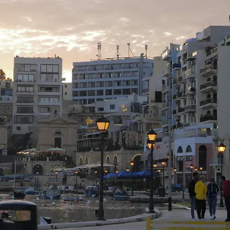 Apartmán A Lovely 2br Penthouse In St Julians, Pv With Wifi By 360 Estates Saint Julian's