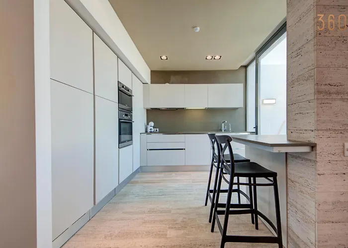 A Lovely 2br Penthouse In St Julians, Pv With Wifi By 360 Estates Apartamento